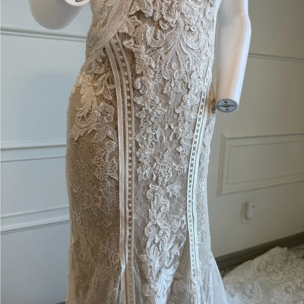 Martina Liana Style 905 Wedding Dress - Picture 15 of 16